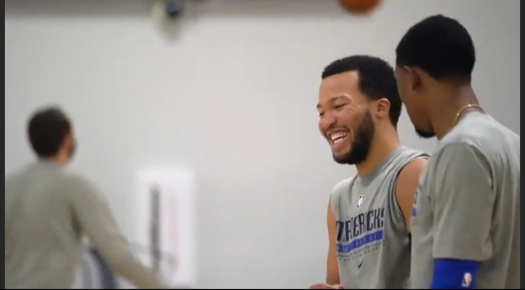 父亲打9年NBA,没有保障!儿子8年狂揽2亿美金,还成为了纽约之王