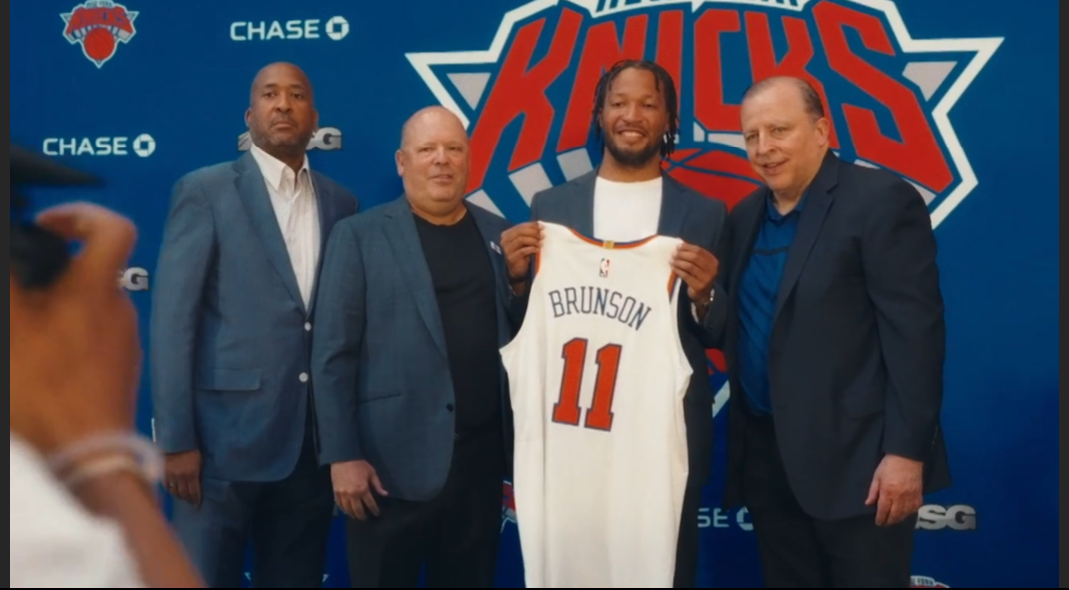 父亲打9年NBA,没有保障!儿子8年狂揽2亿美金,还成为了纽约之王