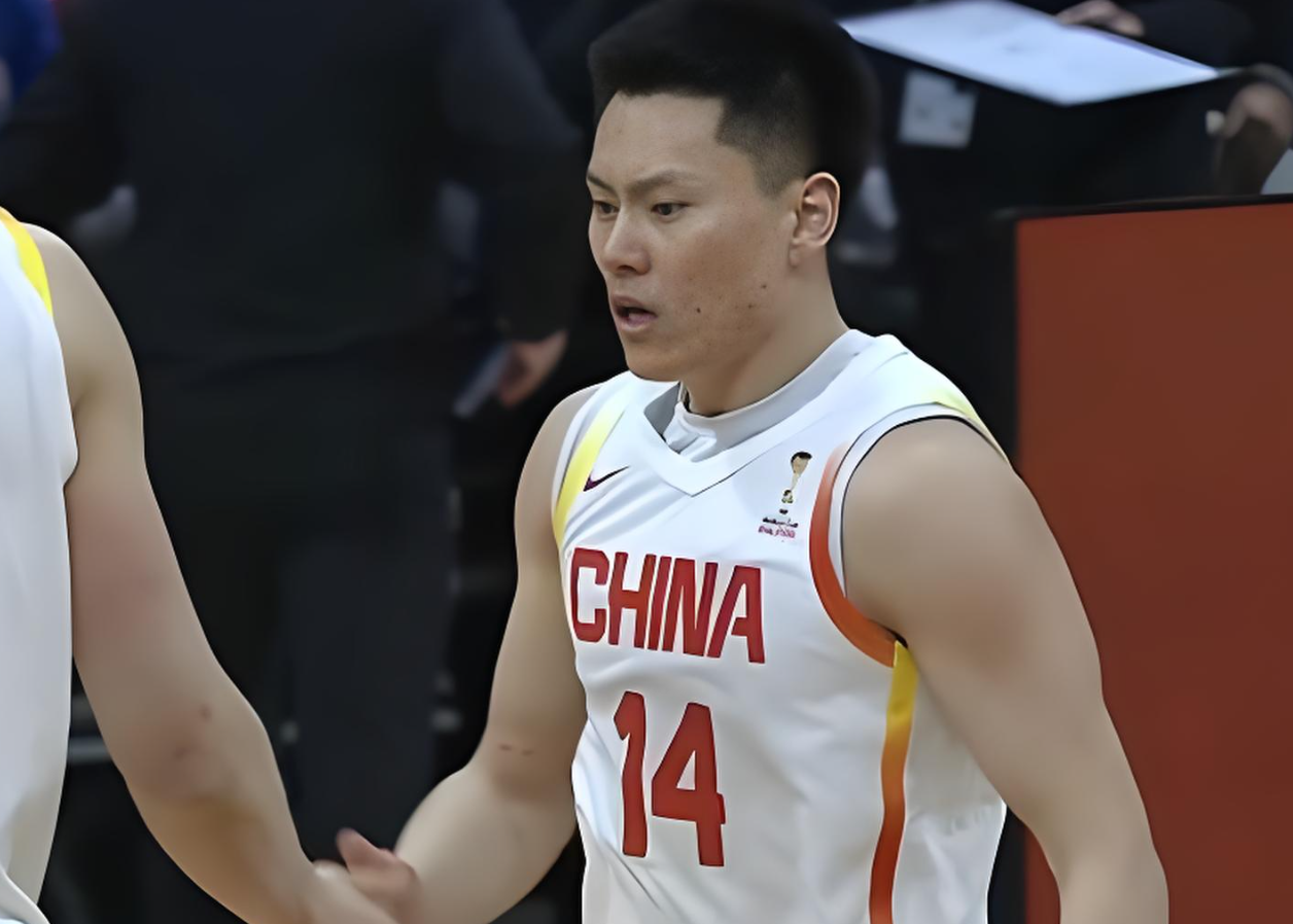 九游娱乐官方入口-男篮赢7分！杨健大赞1人：能攻能守，起到了奇兵的作用