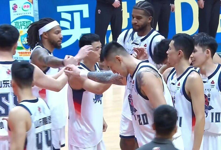 山东男篮出征，5日对阵广州男篮，高诗岩对位郭艾伦 邱彪剑指四强