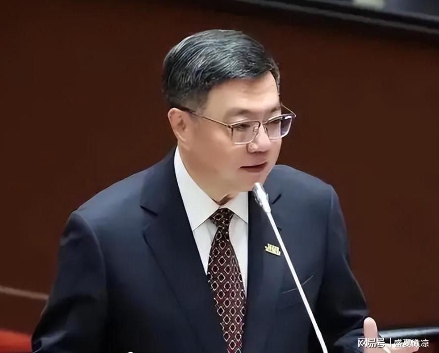 九游娱乐官方入口-中东撤侨现场:台湾人当场破防,没有台胞证的人就只能眼睁睁看着
