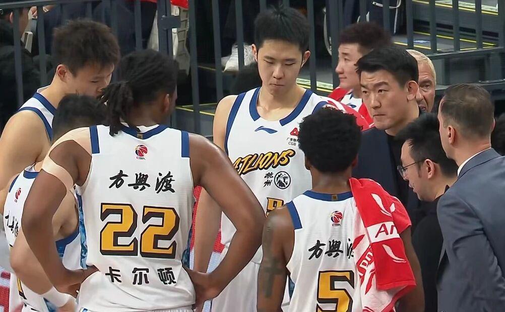 CBA猛料！广东萨姆纳伤病严重，广厦裁掉新外援，曾凡博确定复出