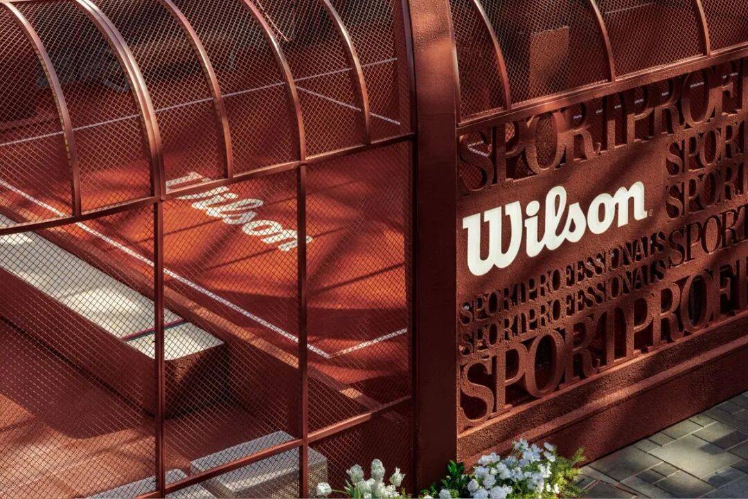 九游娱乐app下载-把红土场搬进三里屯，Wilson WSP如何重塑网球经典美学？
